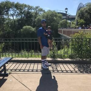 Meet your Posher, Derick